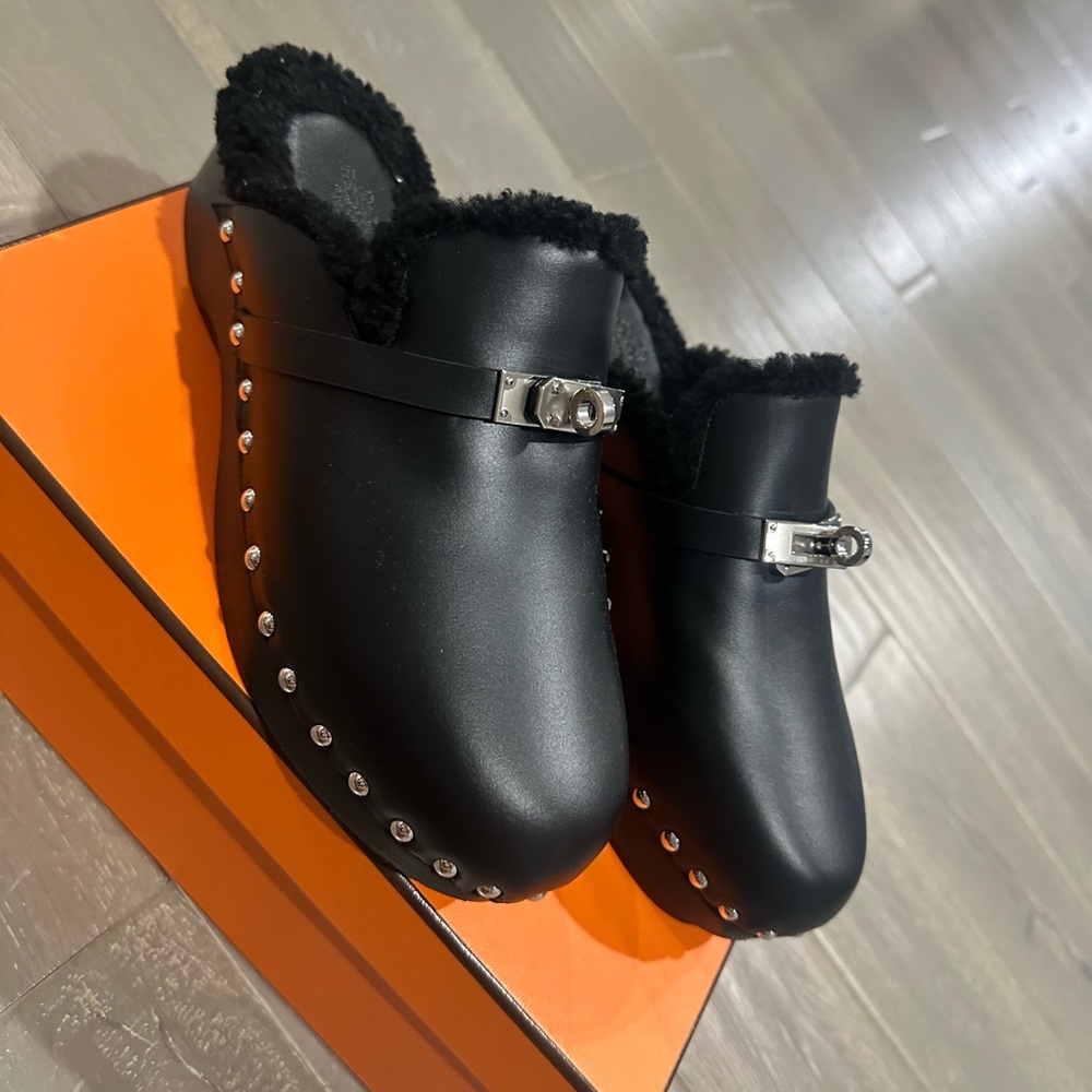 Hermes Black Clogs Mules with Silver Accents Pump Calya Leather SZ 38